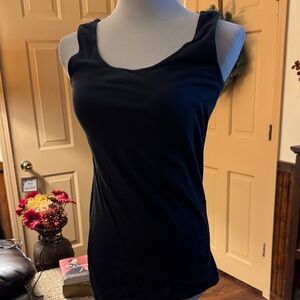 Set of 4 Duluth Trading Classic Black Women's Tank Tops - never worn
